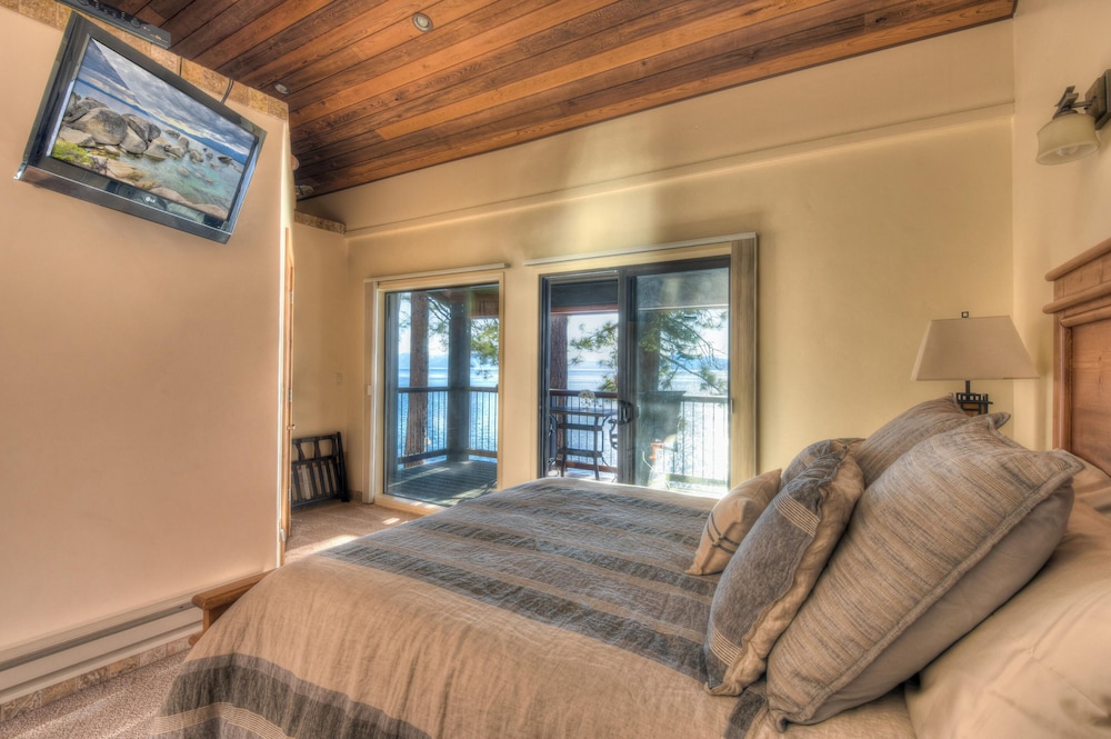 Townhome, Multiple Beds, Patio, Mountain View (Brockway Springs Lodge) photo 2