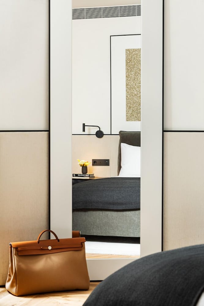Room, 1 King Bed (Sunkissed)