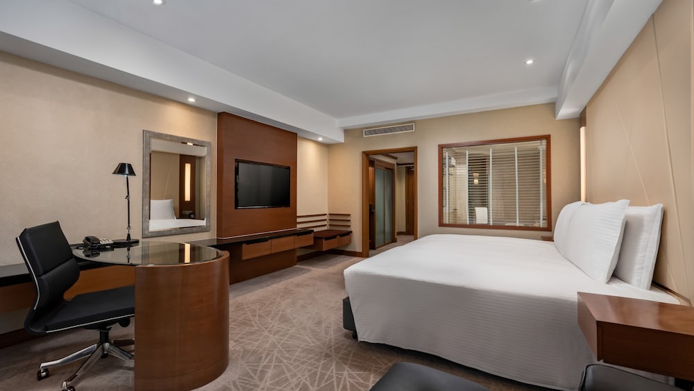 Premium Room, 1 King Bed, Club Lounge Access (Super King)