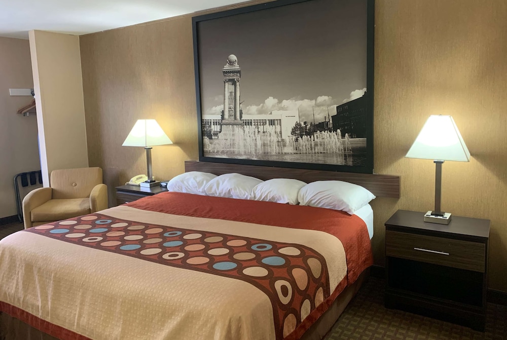 Studio Suite, 1 King Bed, Non Smoking - Photo 1