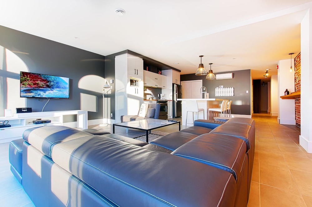Loft, 2 Bedrooms, City View (302) thumbnail 5
