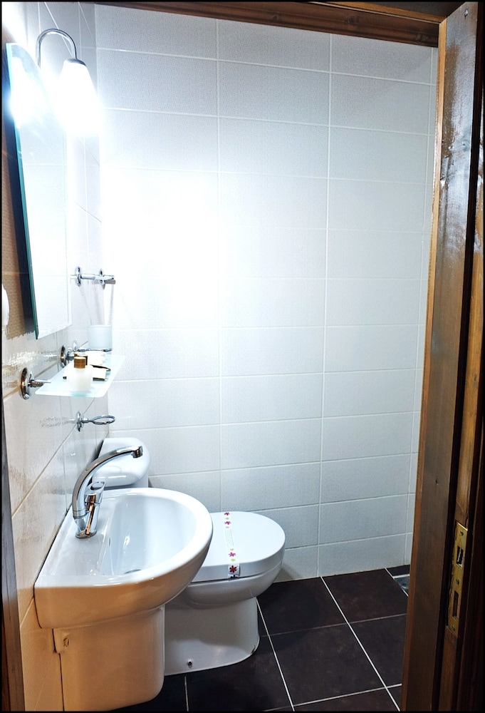 Economy Double Room Single Use photo 2
