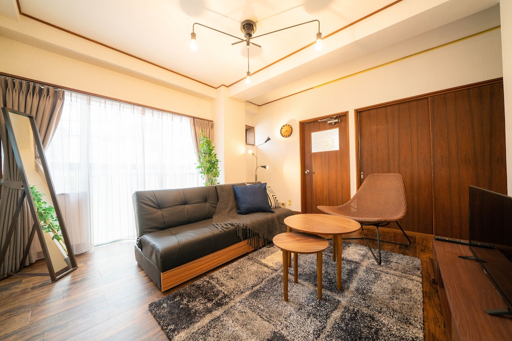 Entire Apartment, Non Smoking photo 1