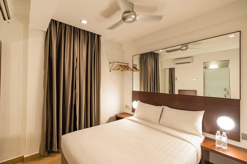 Double Room, City View - Photo 3