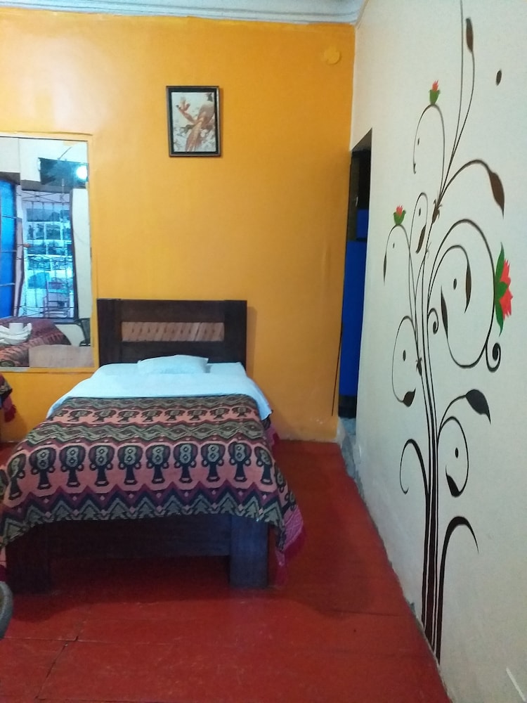 Triple Room (1 Double Bed And 1 Twin Bed)