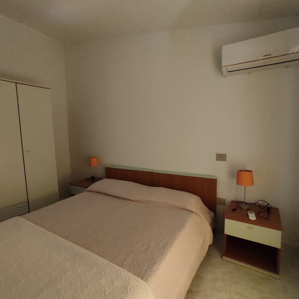 Comfort Condo, Partial Sea View