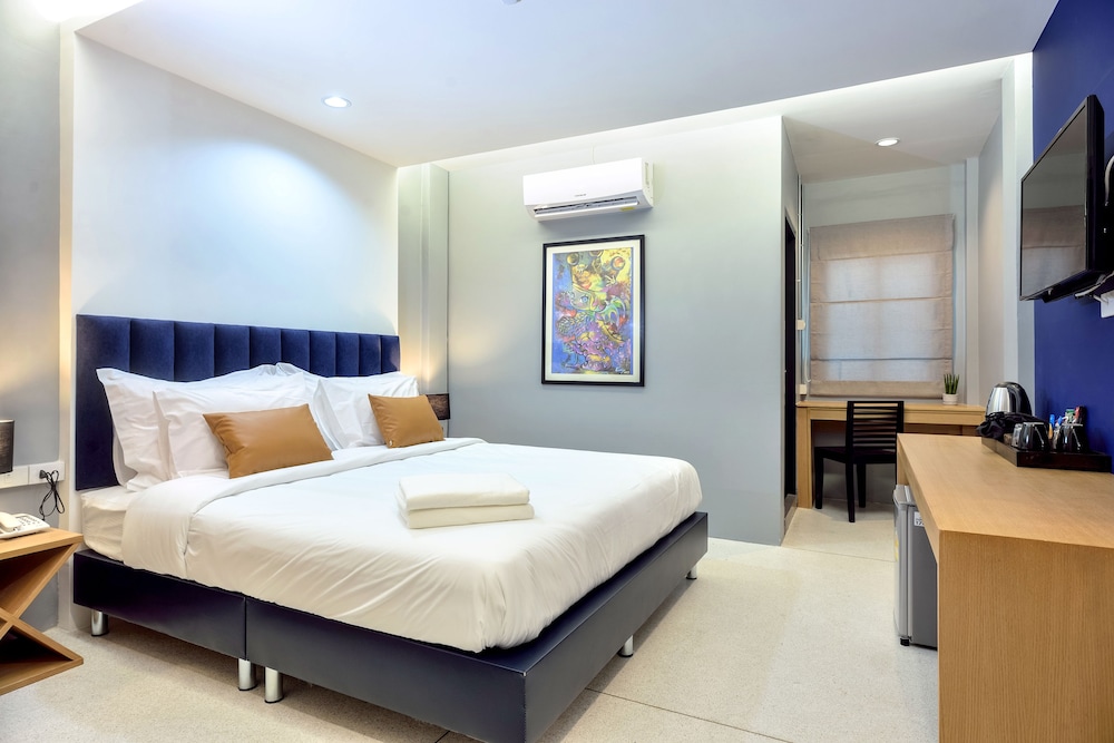 Master Room photo 3