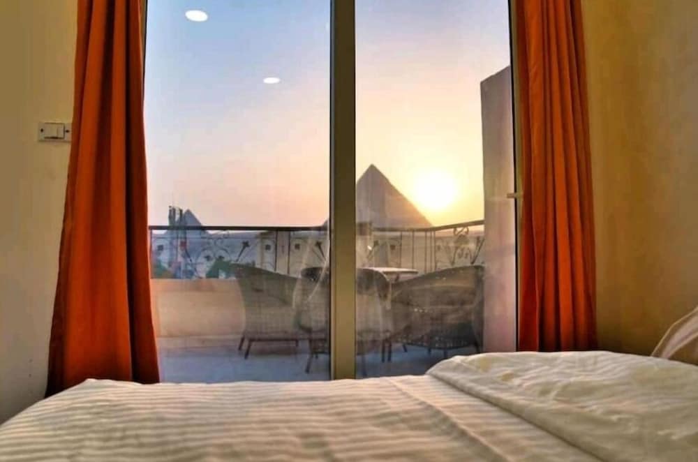 Single Room (Pyramids View)