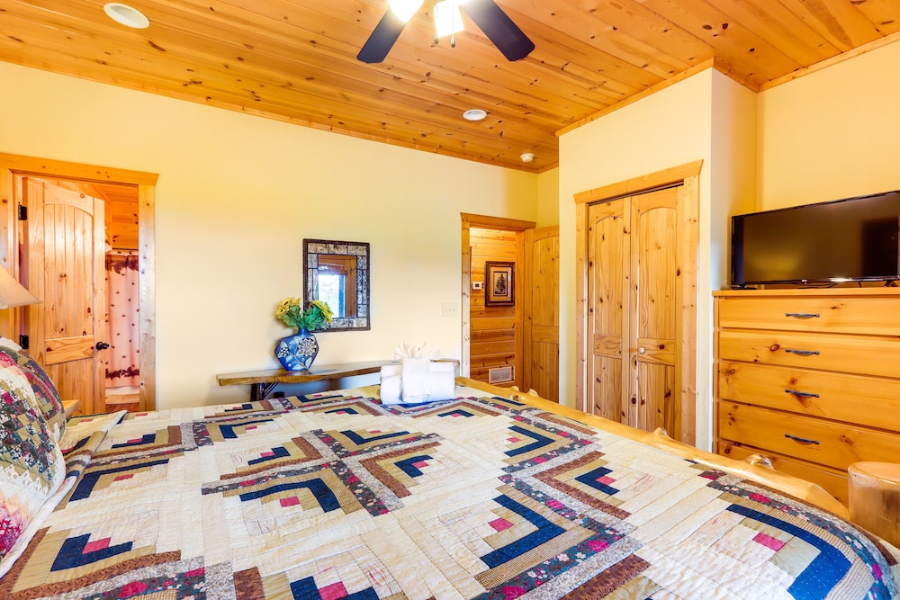 House (4 Bedrooms) photo 1