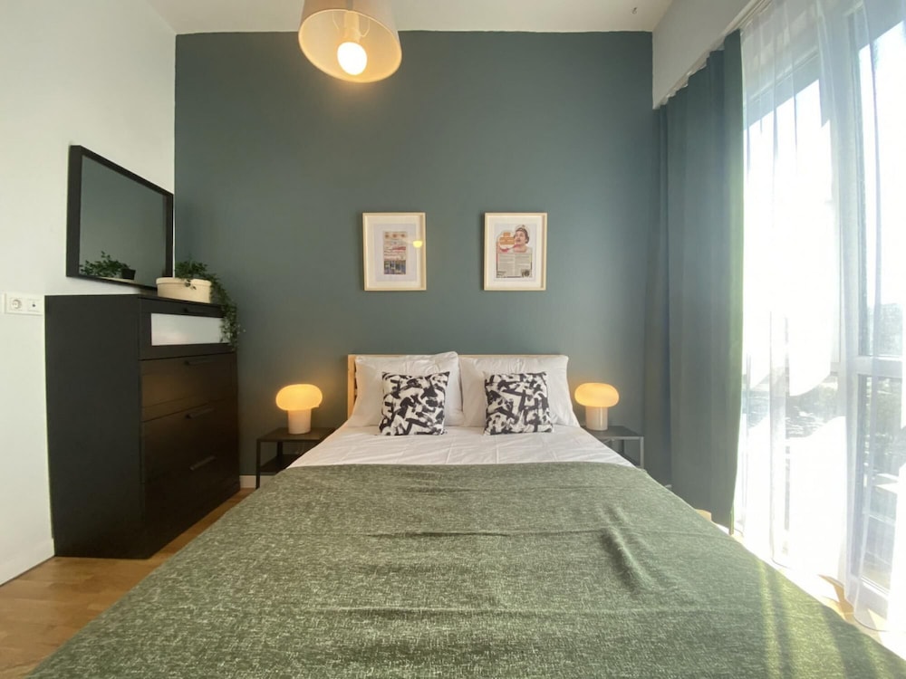Apartment photo 2