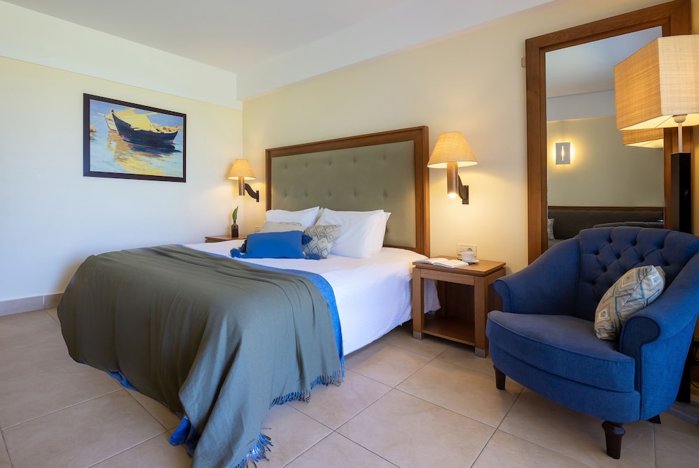 Superior Double Room, Sharing Pool photo 1