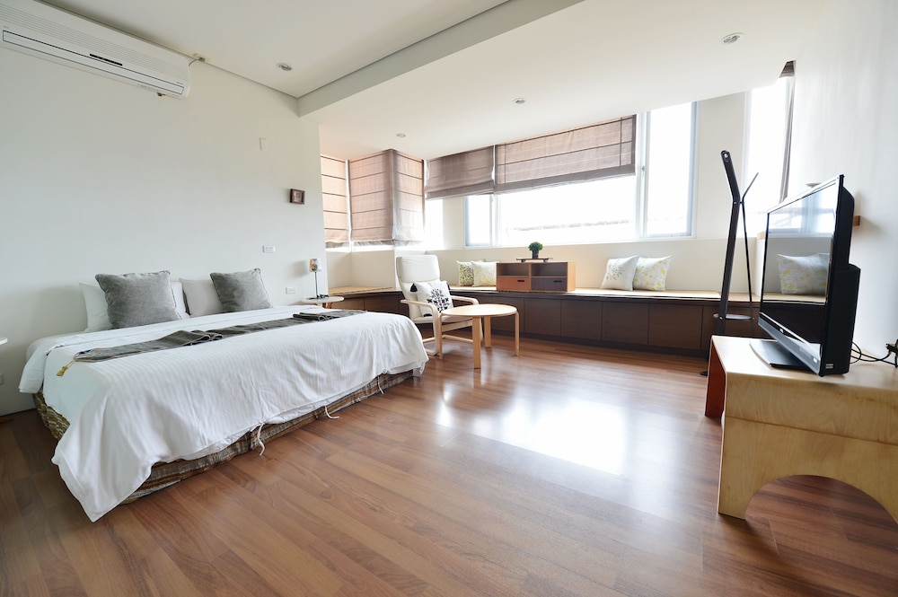 Deluxe Double Room, 1 Queen Bed, Beachside photo 1