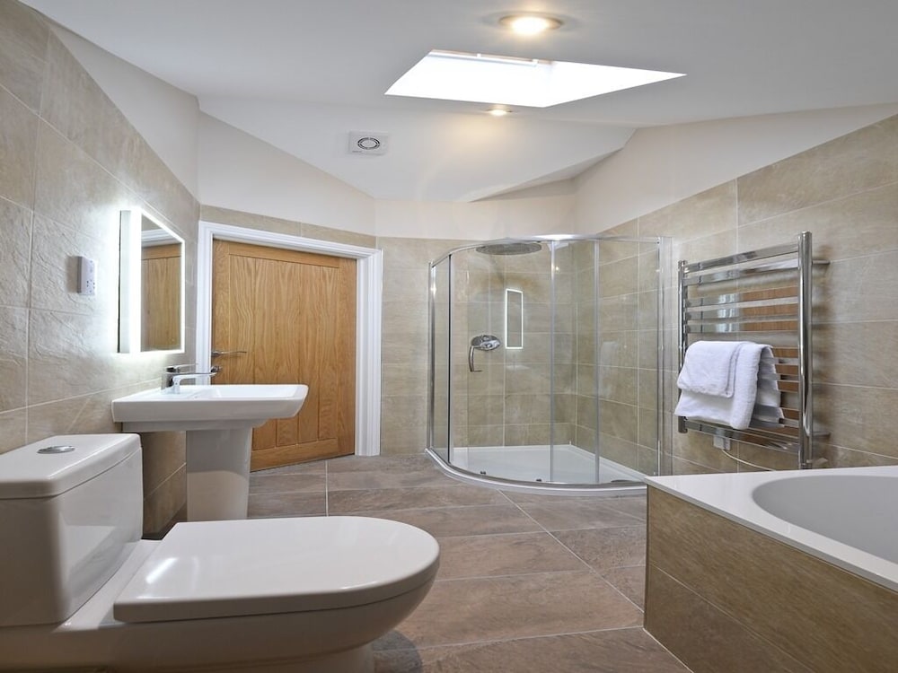 Superior Double Room, Ensuite (views of pendle) photo 3