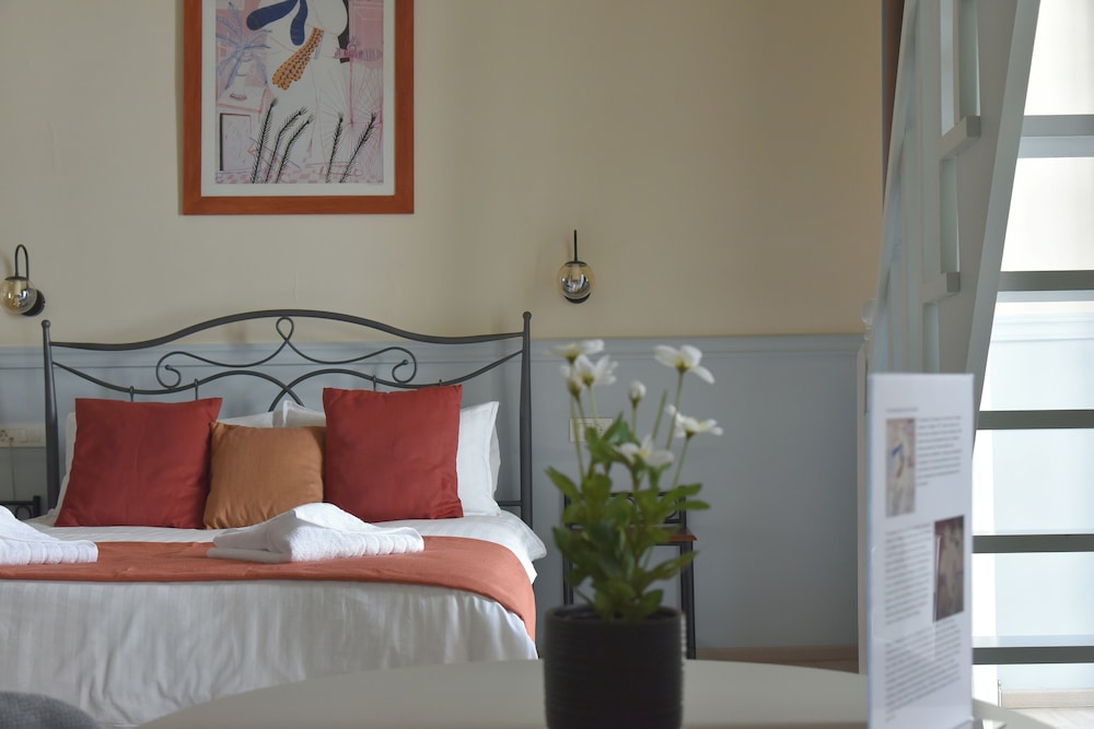 Luxury Quadruple Room, Balcony, City View