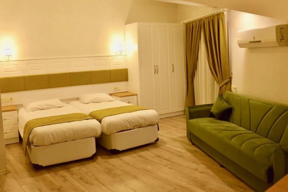 Family Room with Sofa photo 2