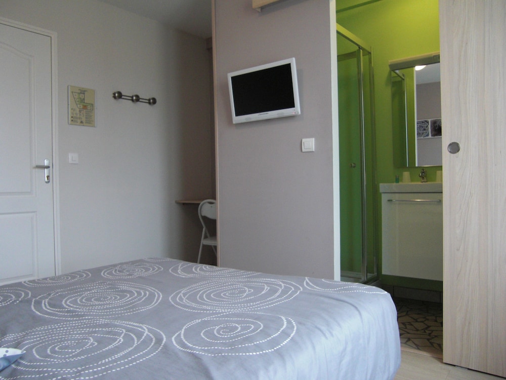 Double Room - Photo 5