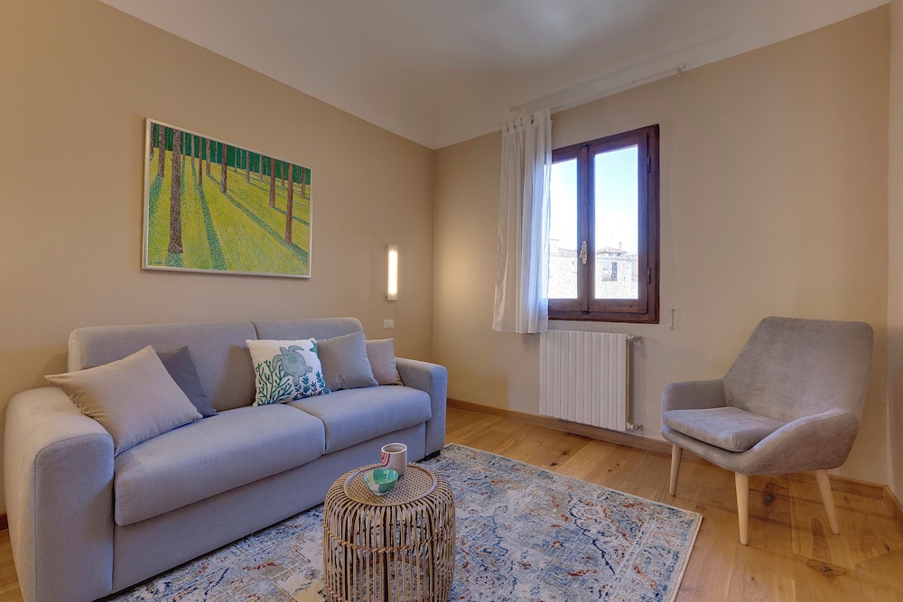 Apartment photo 1