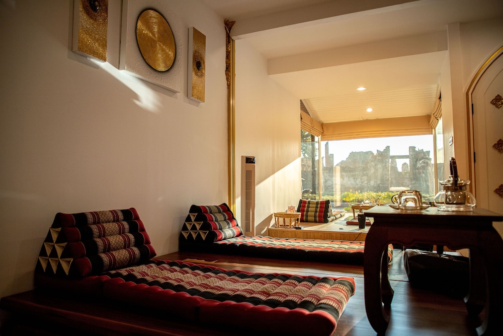 Royal Suite - Photo 17