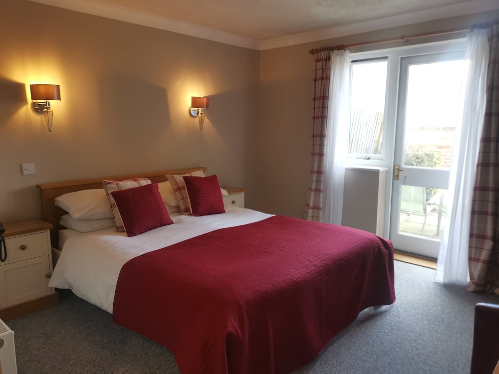 Double Room, Accessible, Ensuite (Disabled Access) - Photo 6