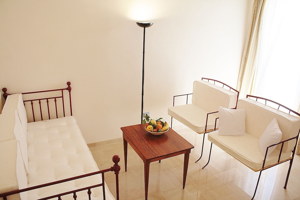 Deluxe Suite, Vineyard View photo 3