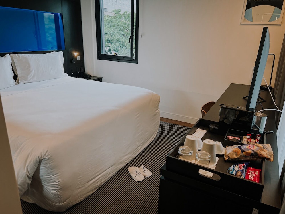 Executive Room, 1 Queen Bed - Photo 4