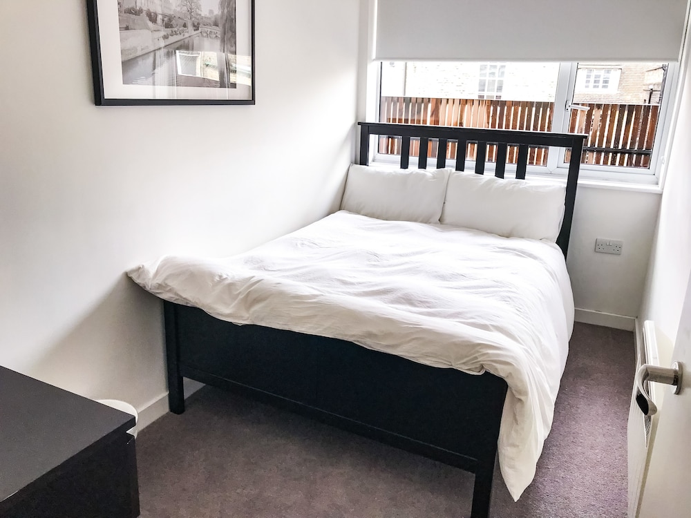 Entire 2 Bedroom Flat Next to Kings College, 사진 2