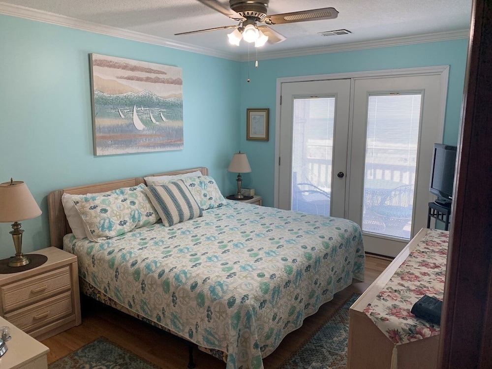 Condo, 3 Bedrooms
