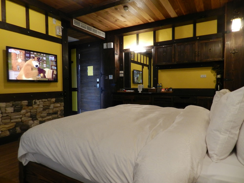 Exclusive Double Room, 1 King Bed, City View photo 2