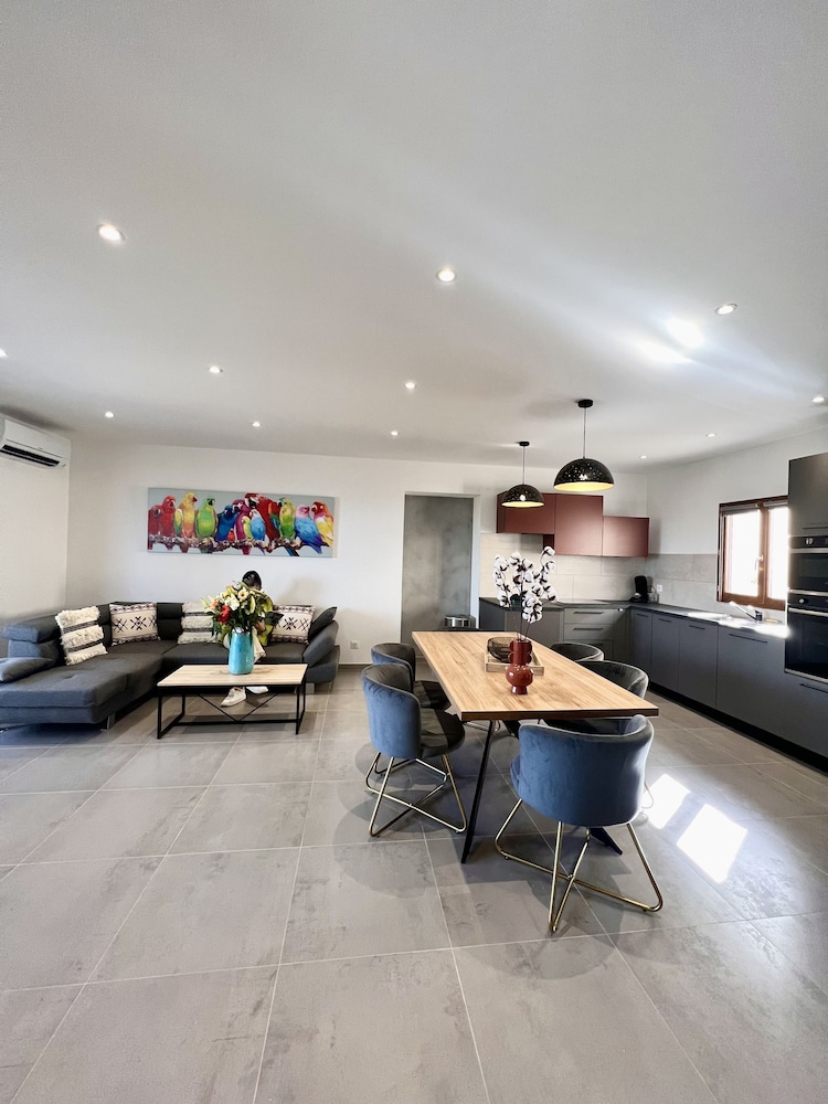 Superior Apartment photo 3
