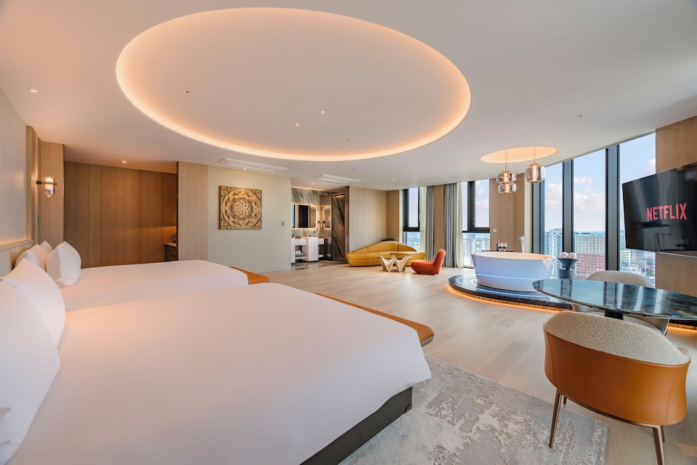 Panoramic Twin Room photo 2