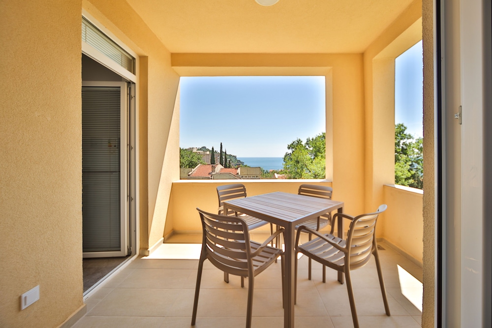 Apartment, 1 Bedroom, Balcony, Sea View photo 1