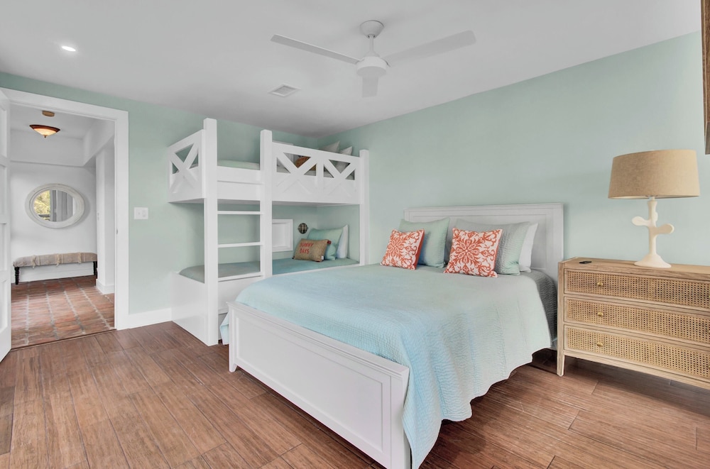 Apartment (3 Bedrooms)