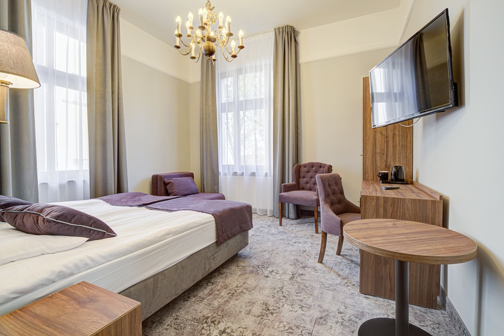 Classic Triple Room - Photo 1
