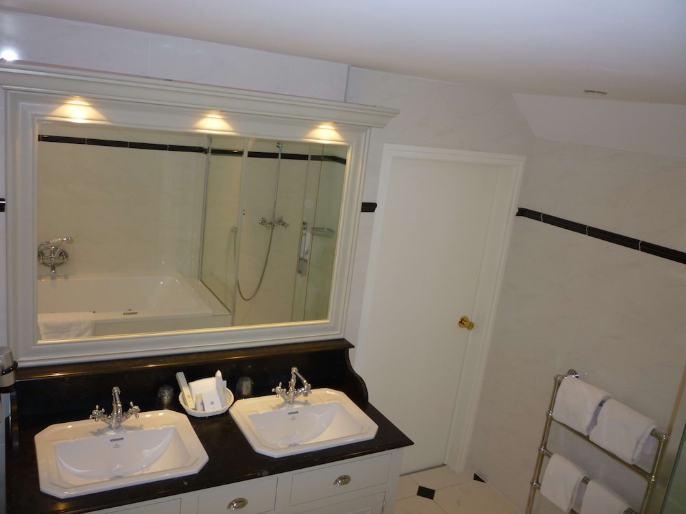 Deluxe Room, 1 Double Bed, Non Smoking - Photo 3