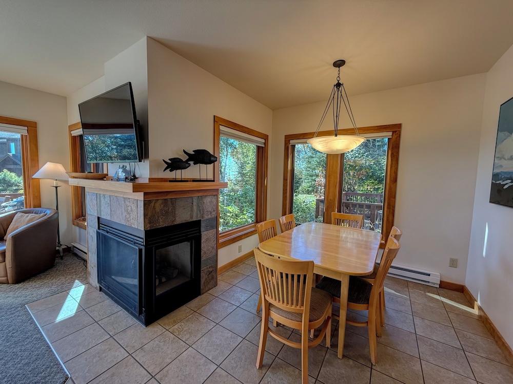 Quadruple Room (Hillside 1 Bedroom Condo) photo 3