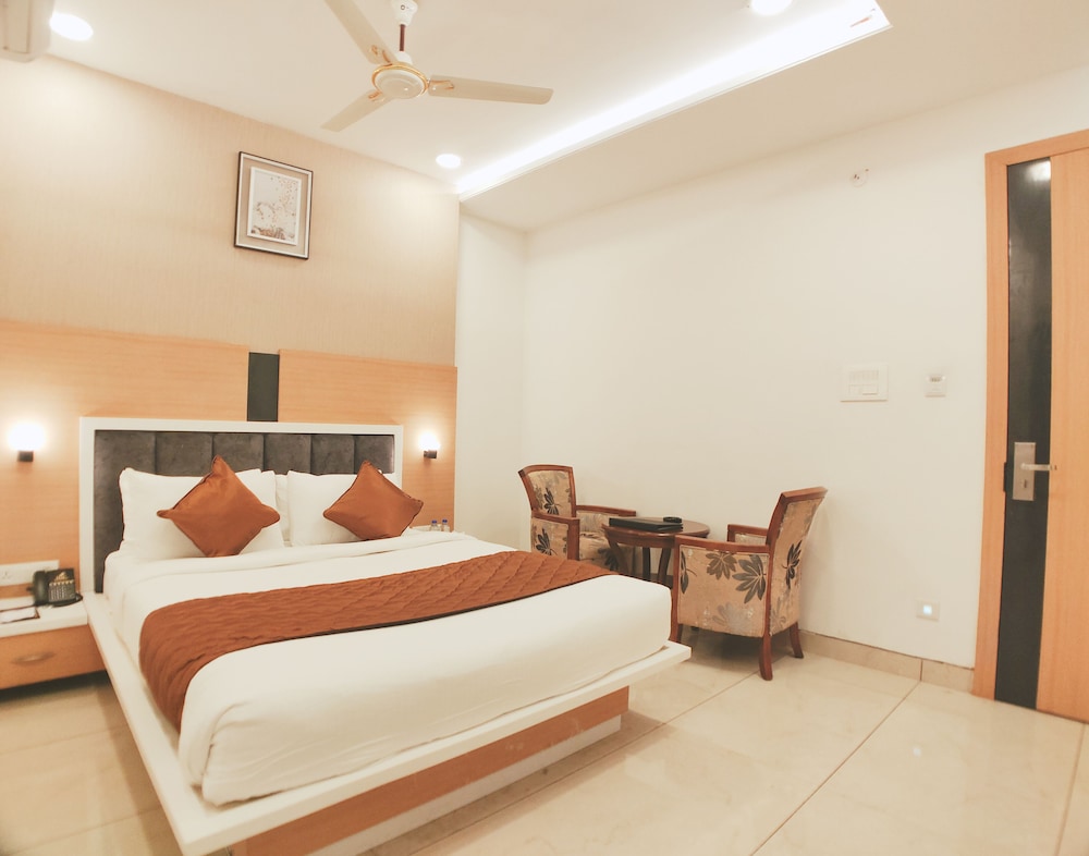 Deluxe Room - Photo 7