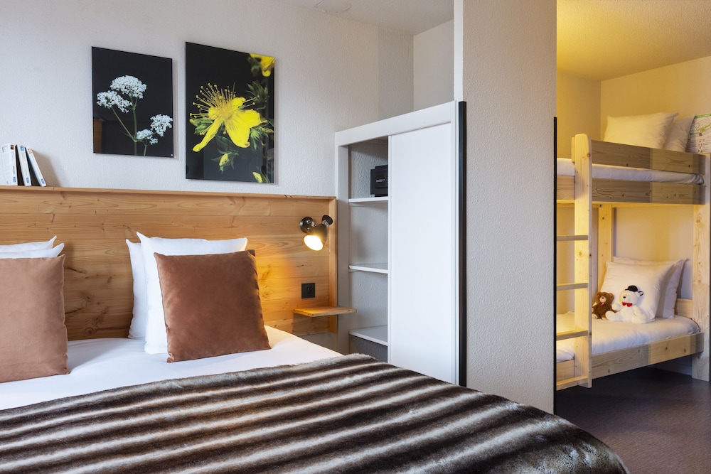 Superior Quadruple Room, Balcony