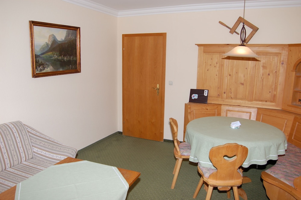 Traditional Apartment photo 1