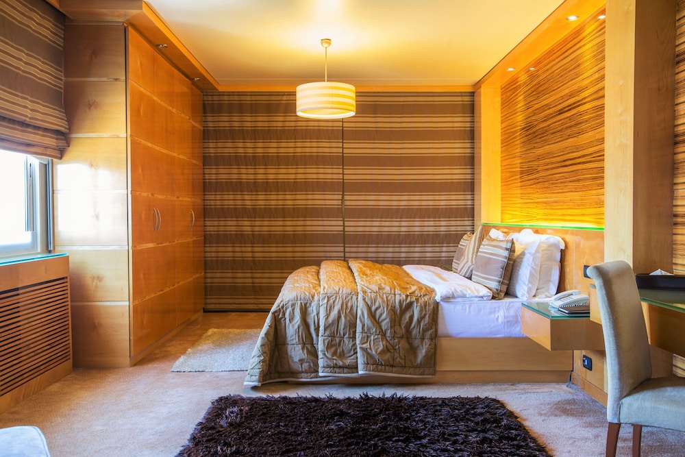 Penthouse photo 2