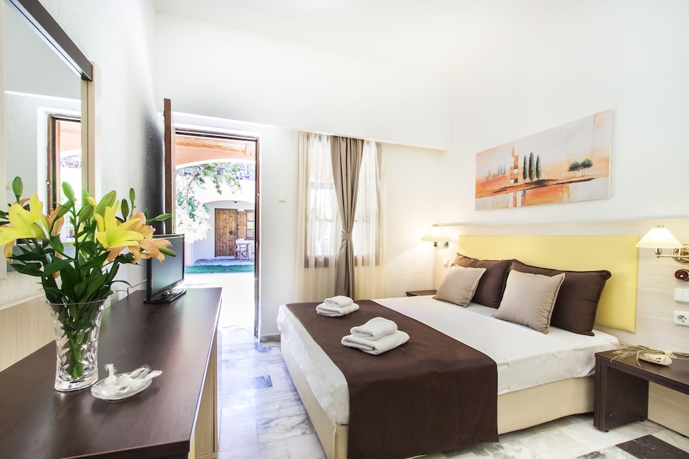 Standard Room, Garden View