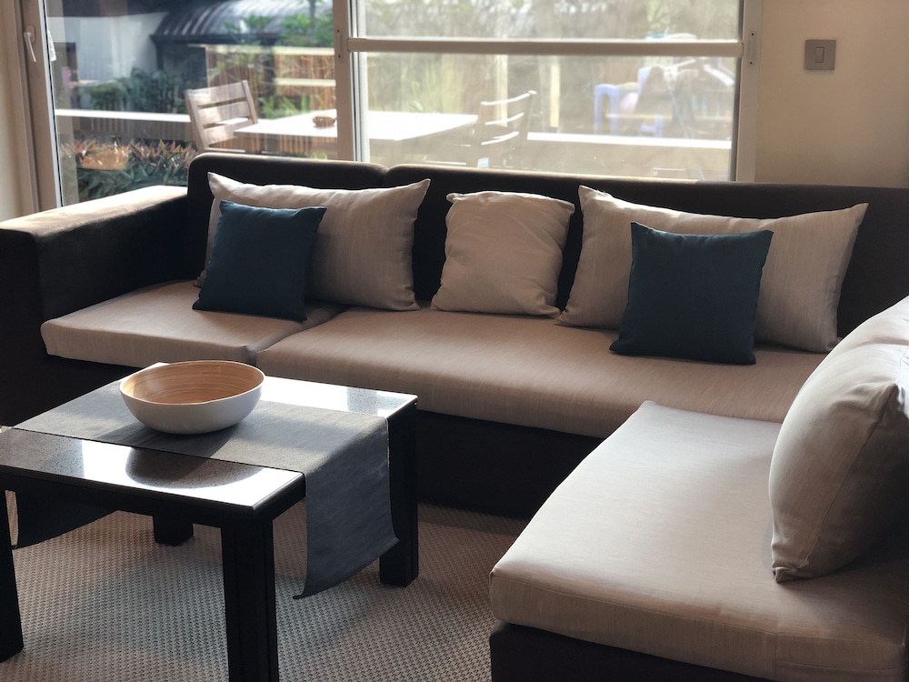 Bungalow Suite - Photo 8