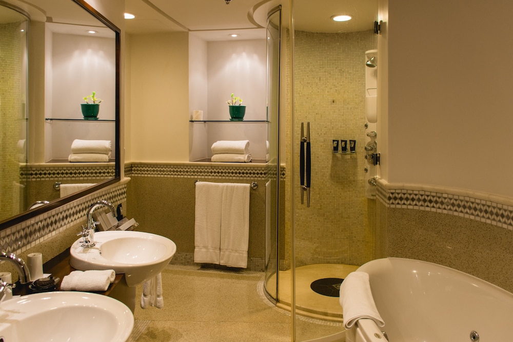 Suite - Photo 7