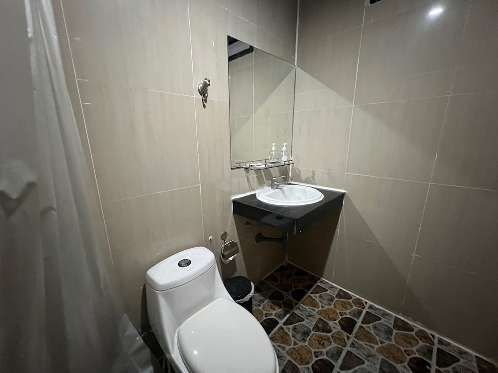 Standard Double Room - Photo 4
