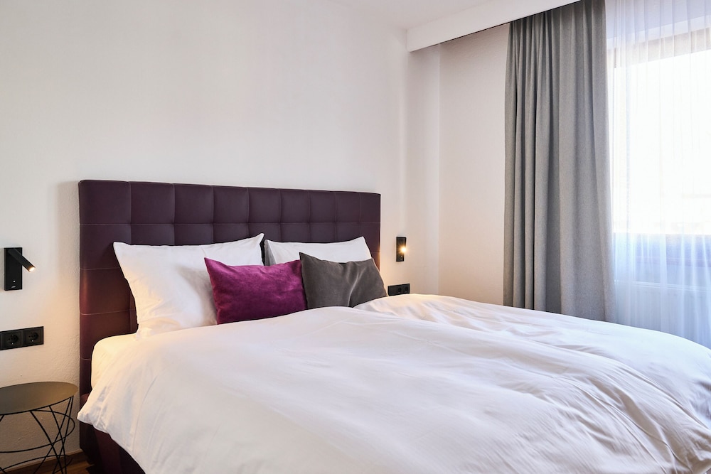 Deluxe Apartment, 2 Bedrooms, Balcony, Mountain View (exclusive EUR 80 cleaning fee) photo 2