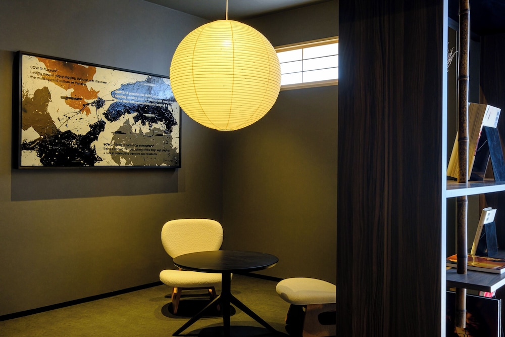 Design Twin Room thumbnail 5
