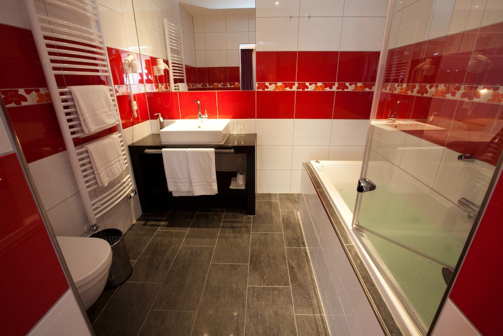 Junior Suite, Jetted Tub - Photo 2