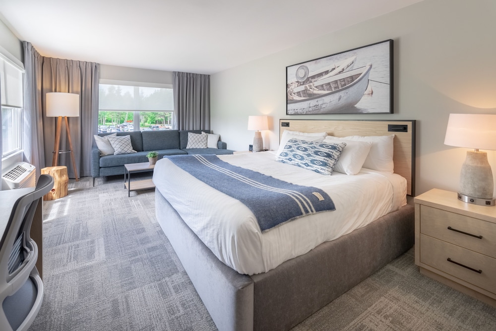 Executive Room, 1 King Bed, Non Smoking, Corner photo 2