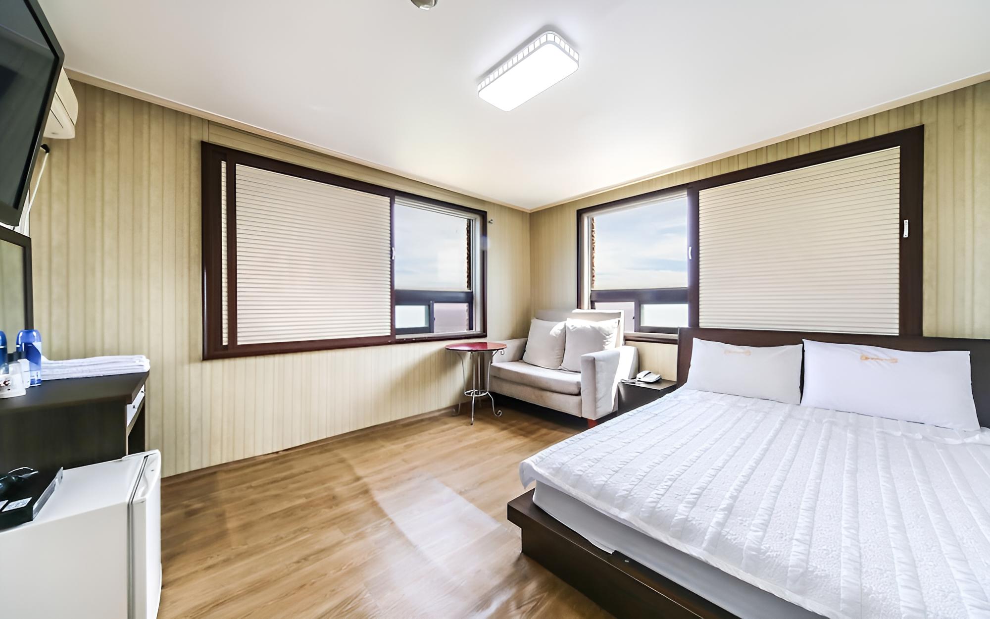 Room (Ocean View) - Photo 1