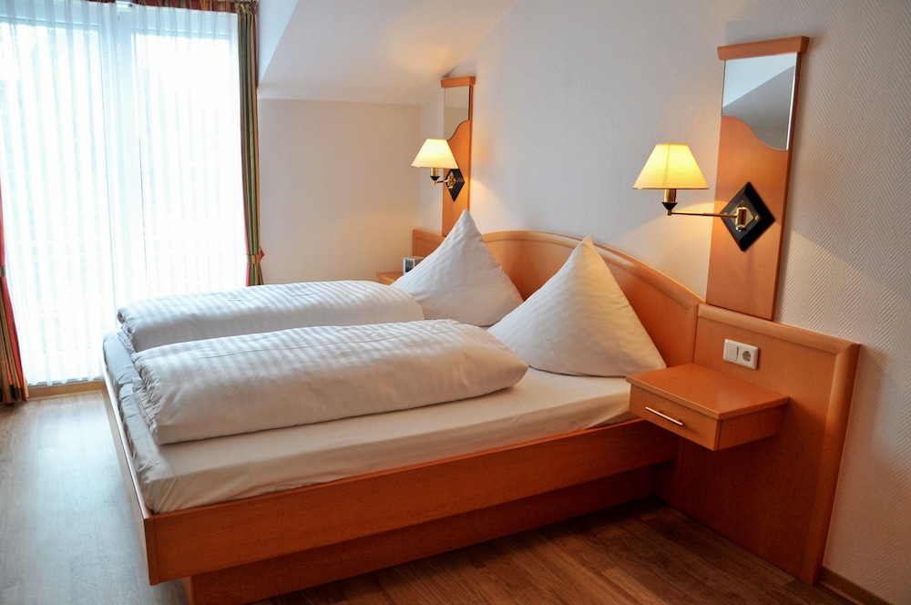 Deluxe Double Room Single Use photo 2