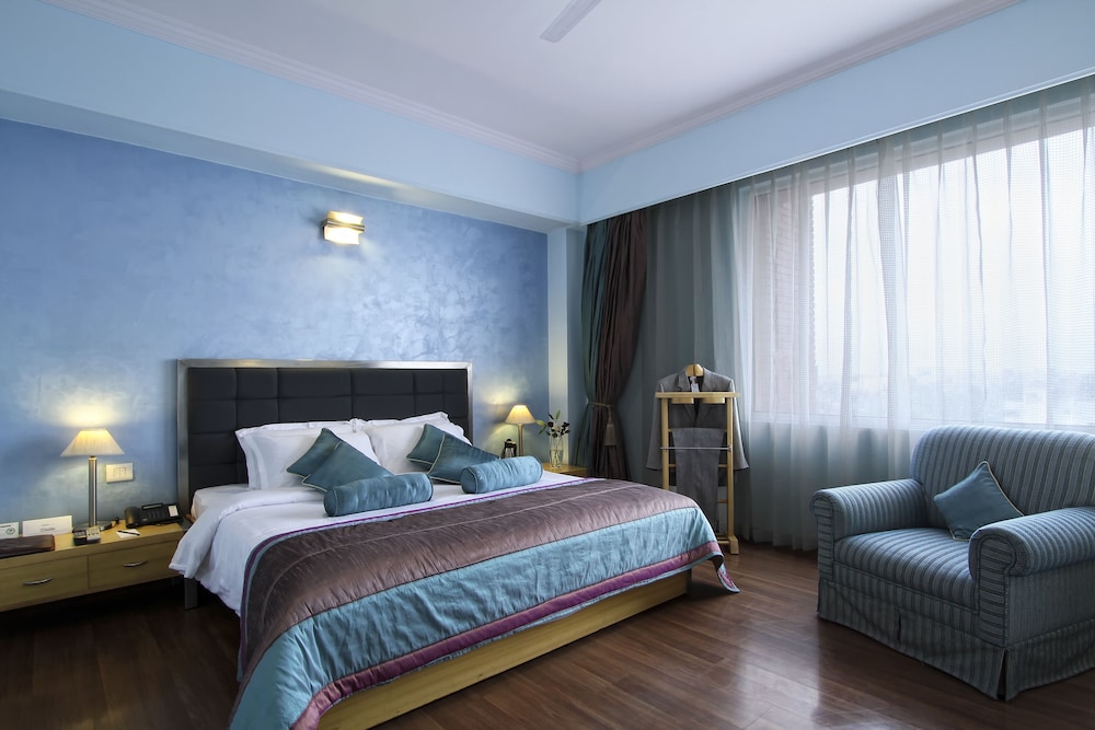 Suite - Photo 2